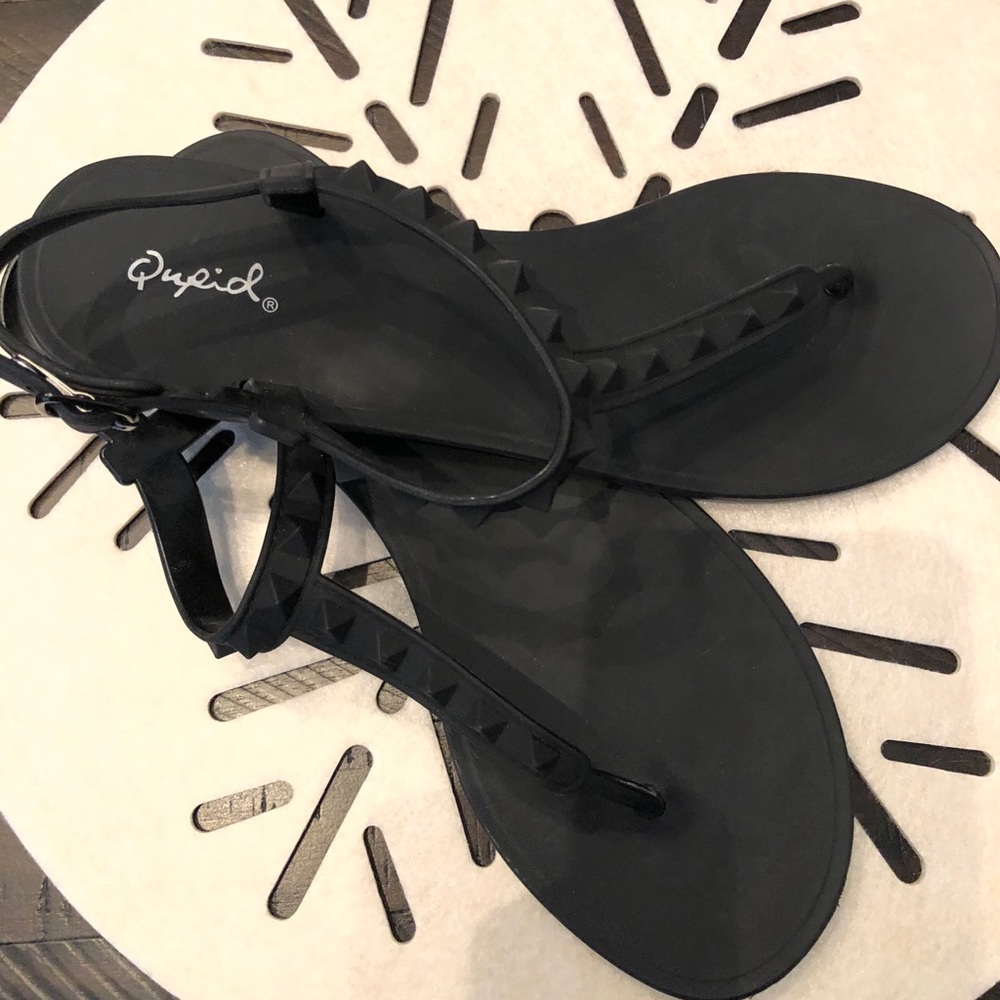 Black Qupid Sandals